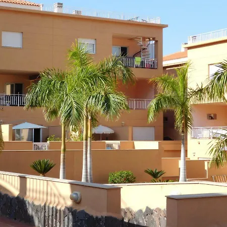 Brisas Del Mar Apartment